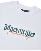 Wit Jägermeister Racing T-shirt met groen en oranje logo.